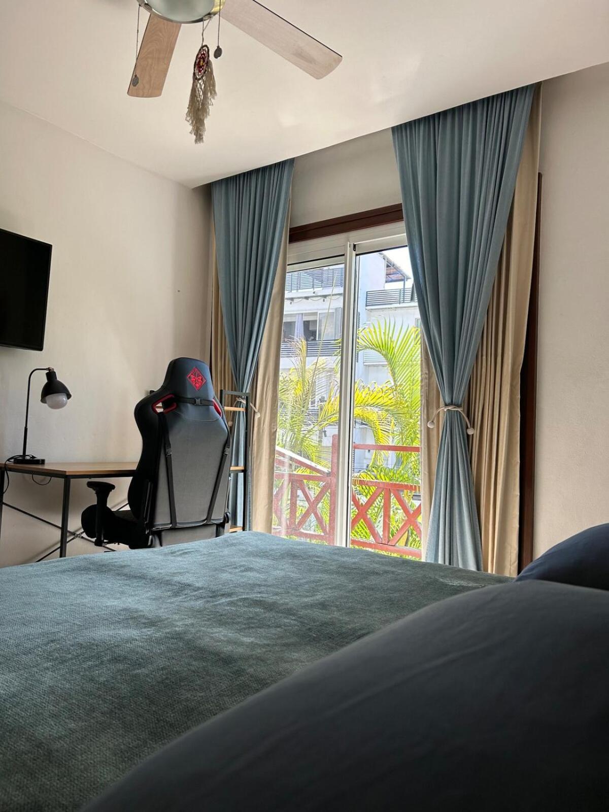 Quiet 3 Bedrooms, 2 Swimming Pools, 5th Avenue, The Sea Is Nearby! Apartamento *